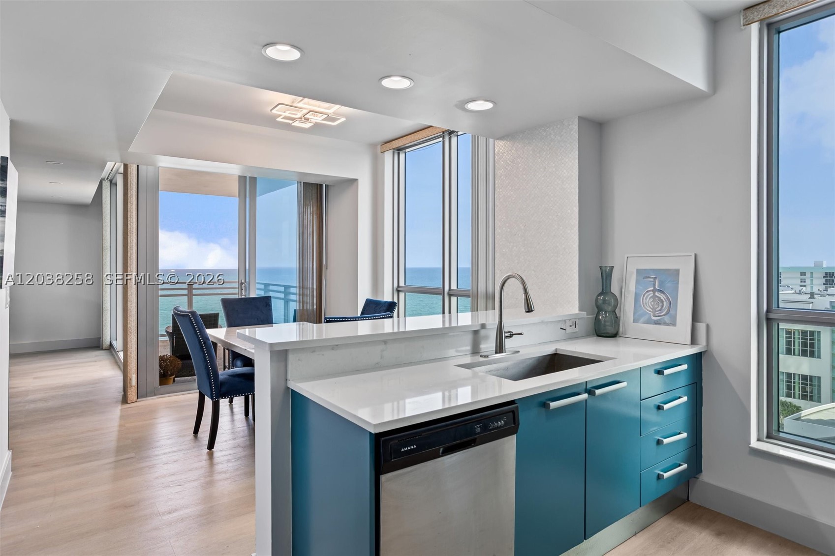 DIPLOMAT OCEANFRONT RESID - Residential