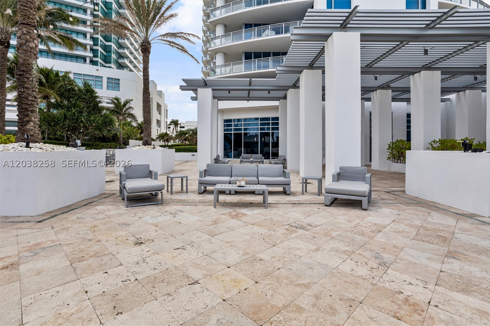 DIPLOMAT OCEANFRONT RESID - Residential