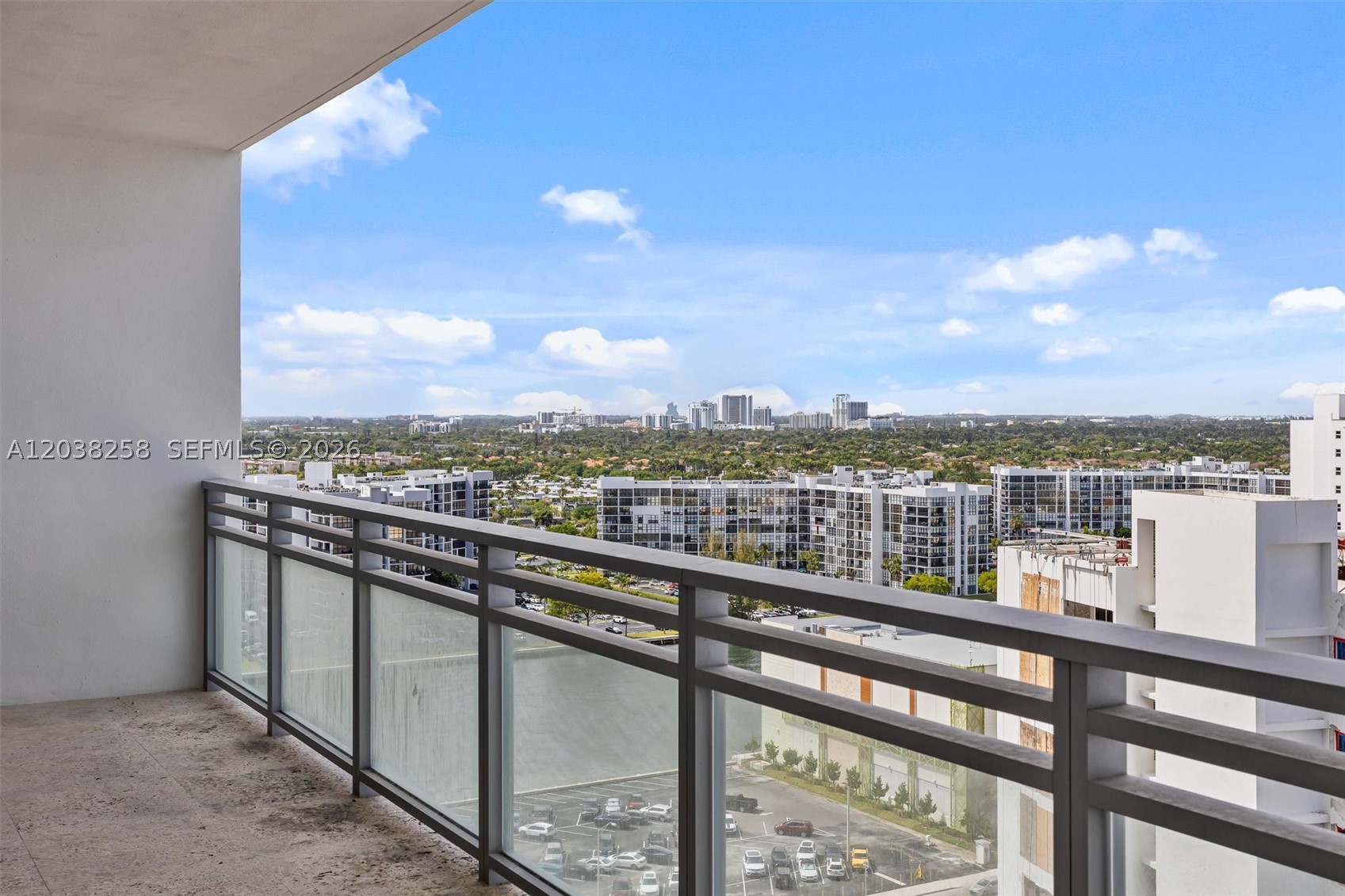 DIPLOMAT OCEANFRONT RESID - Residential