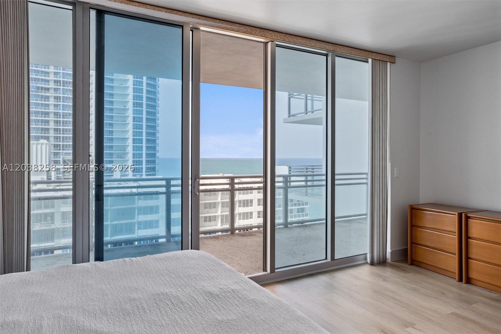 DIPLOMAT OCEANFRONT RESID - Residential