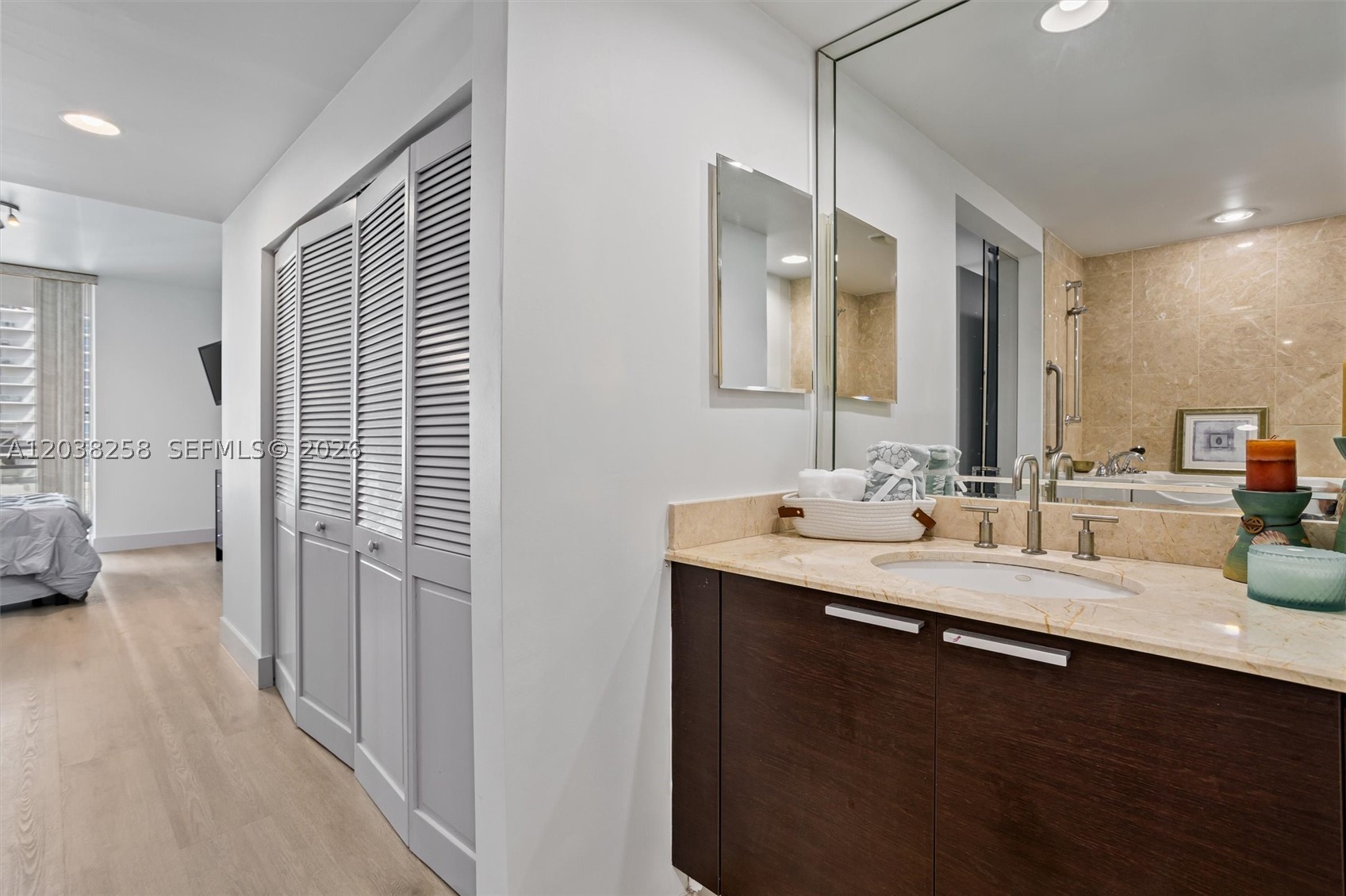 DIPLOMAT OCEANFRONT RESID - Residential