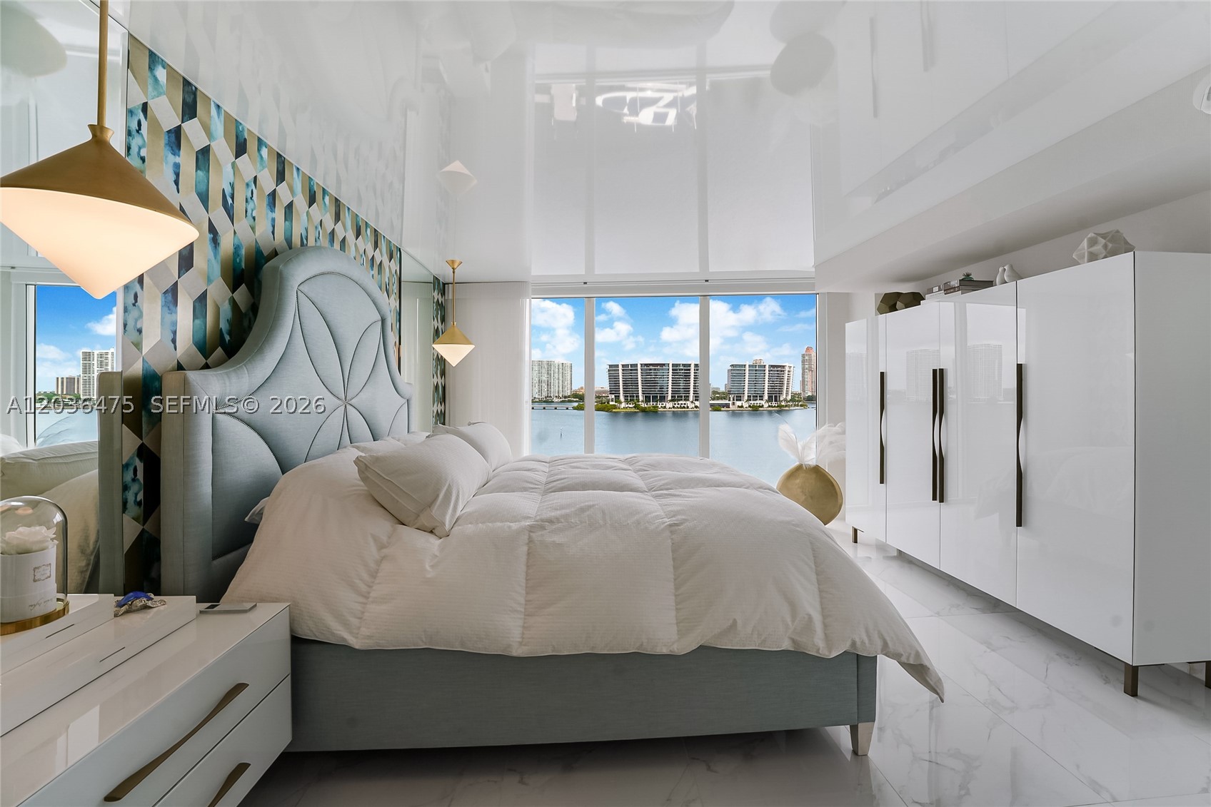 LE MONTCALM CONDO - Residential