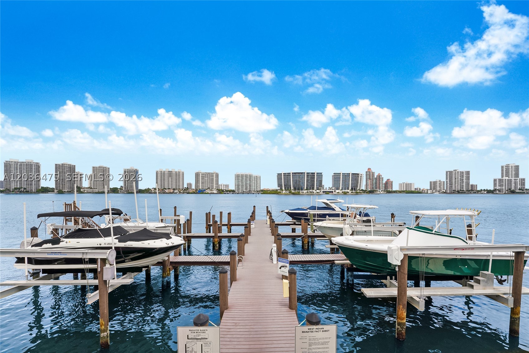 LE MONTCALM CONDO - Residential
