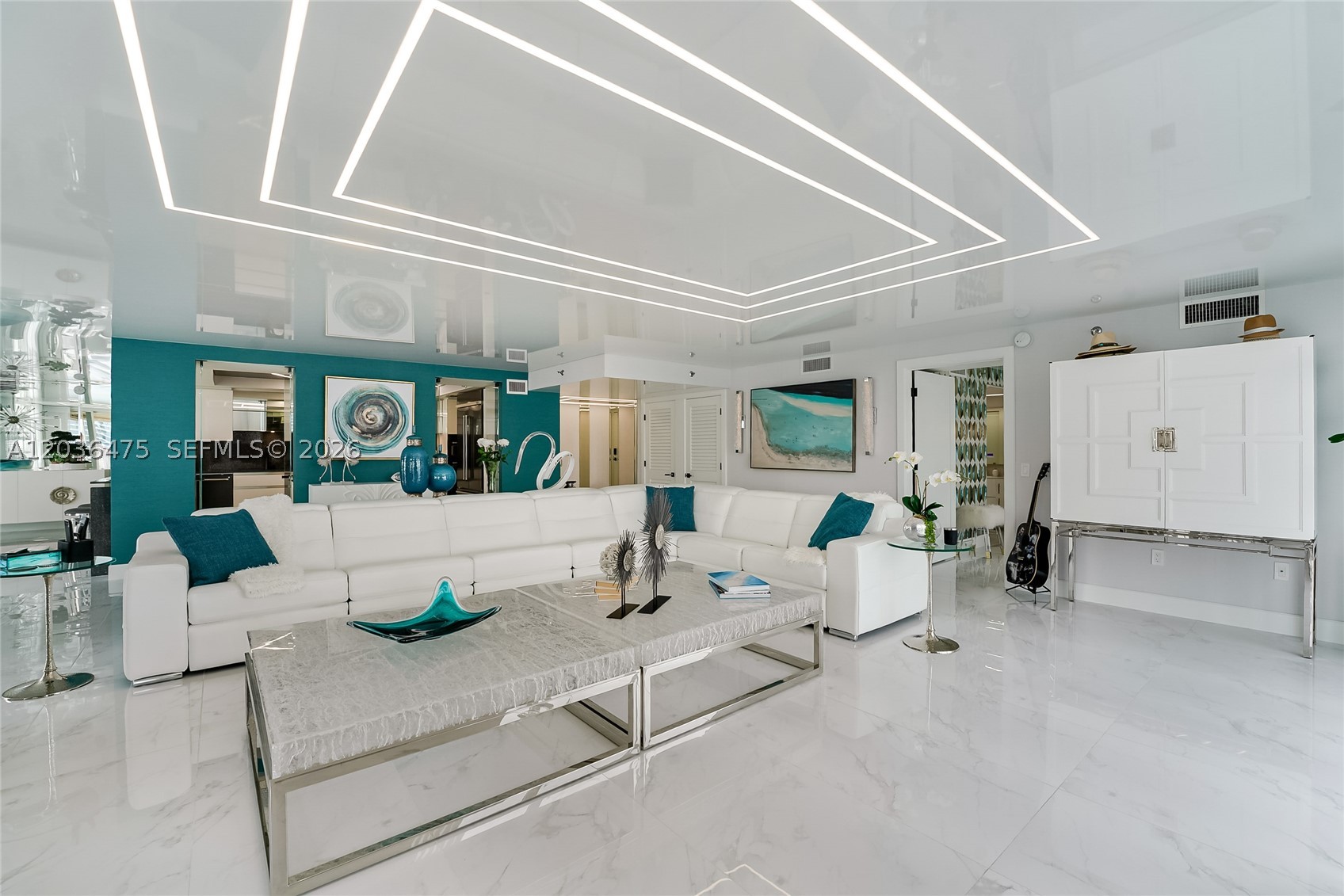 LE MONTCALM CONDO - Residential