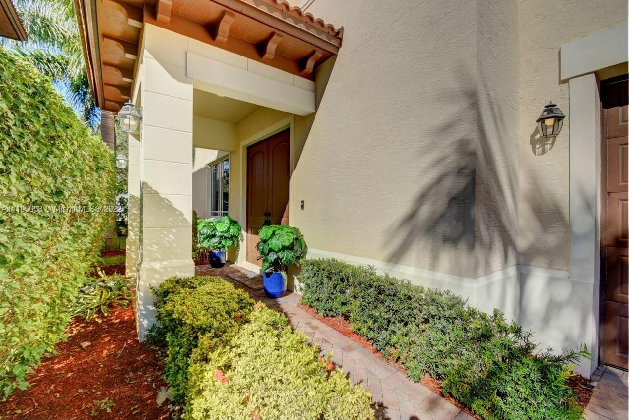 LIBRARY COMMONS - Residential Lease