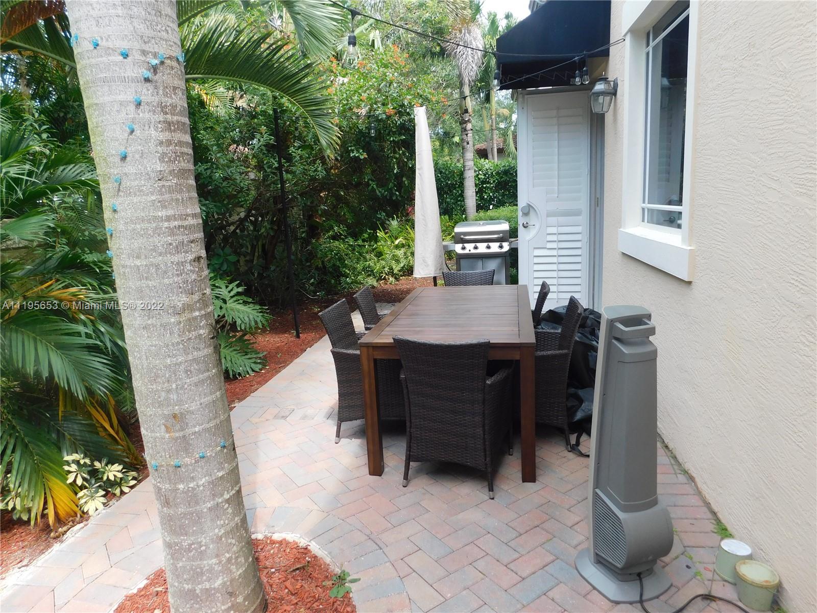 LIBRARY COMMONS - Residential Lease