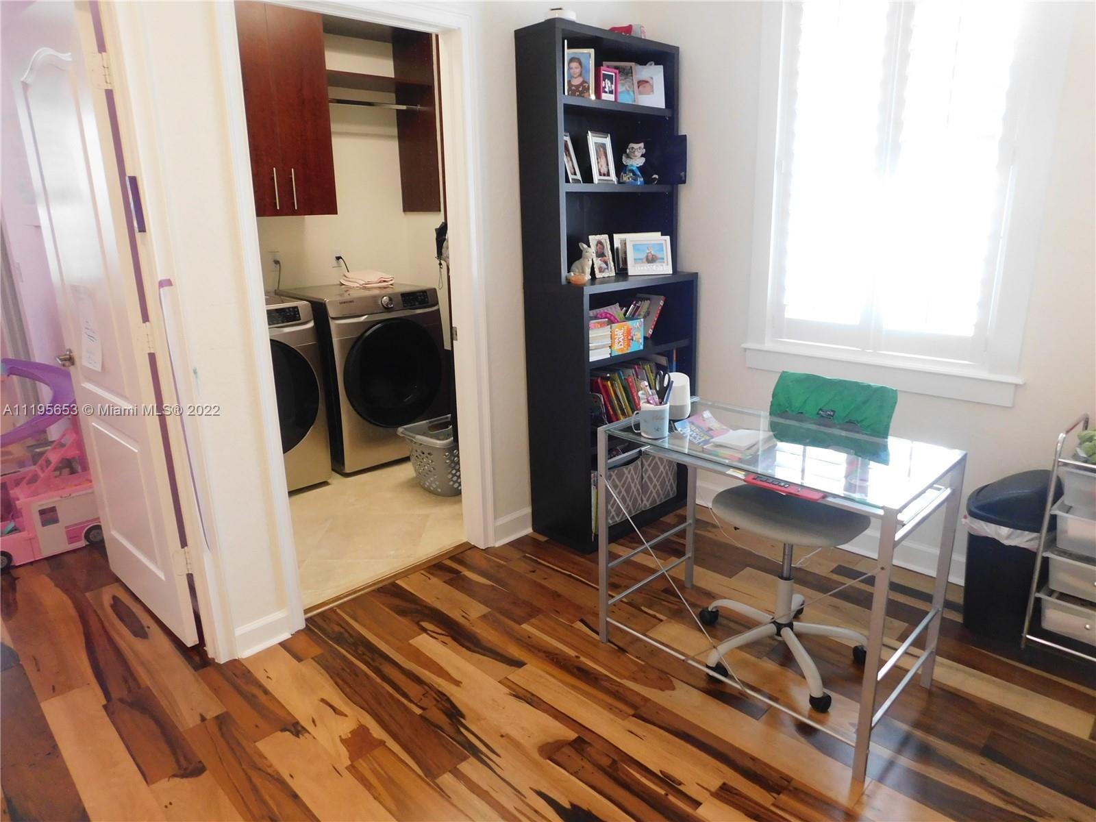 LIBRARY COMMONS - Residential Lease