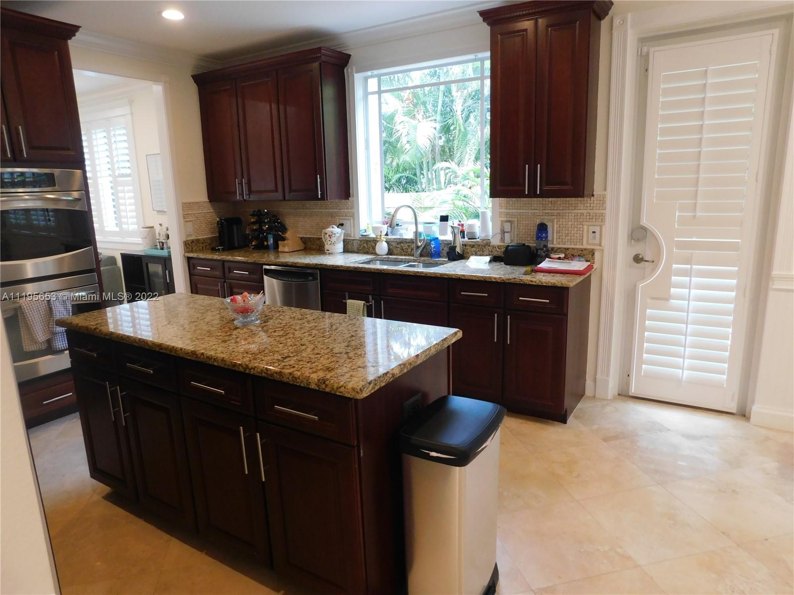 LIBRARY COMMONS - Residential Lease