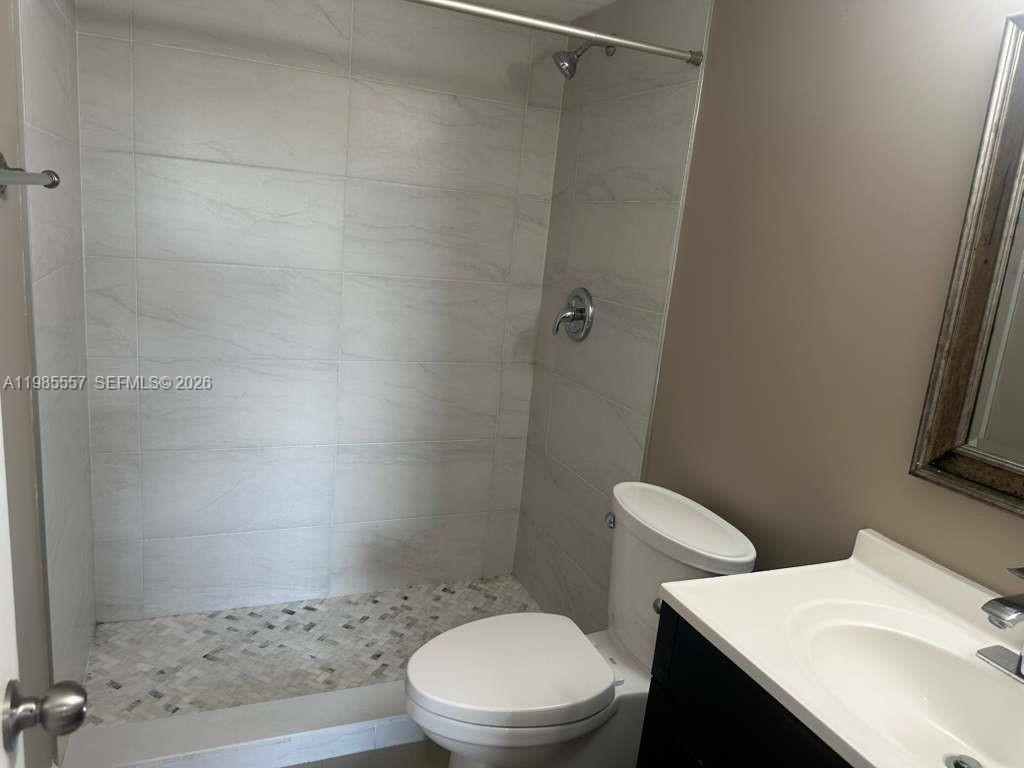 FONTAINEBLEAU GARDENS CON - Residential