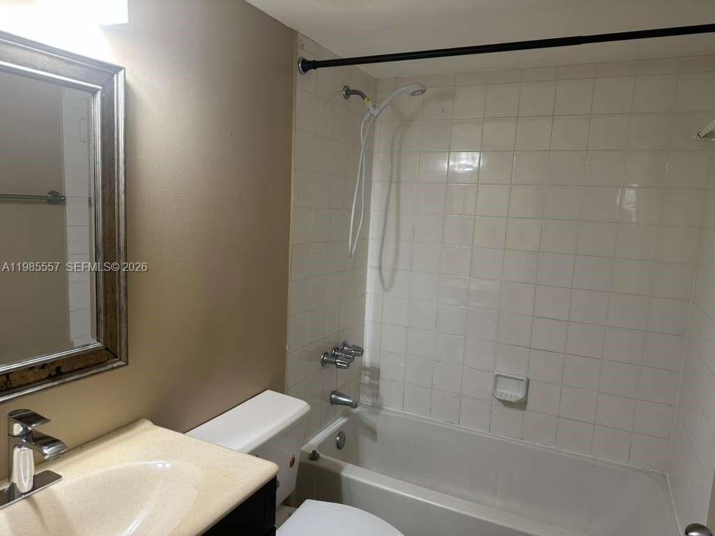 FONTAINEBLEAU GARDENS CON - Residential