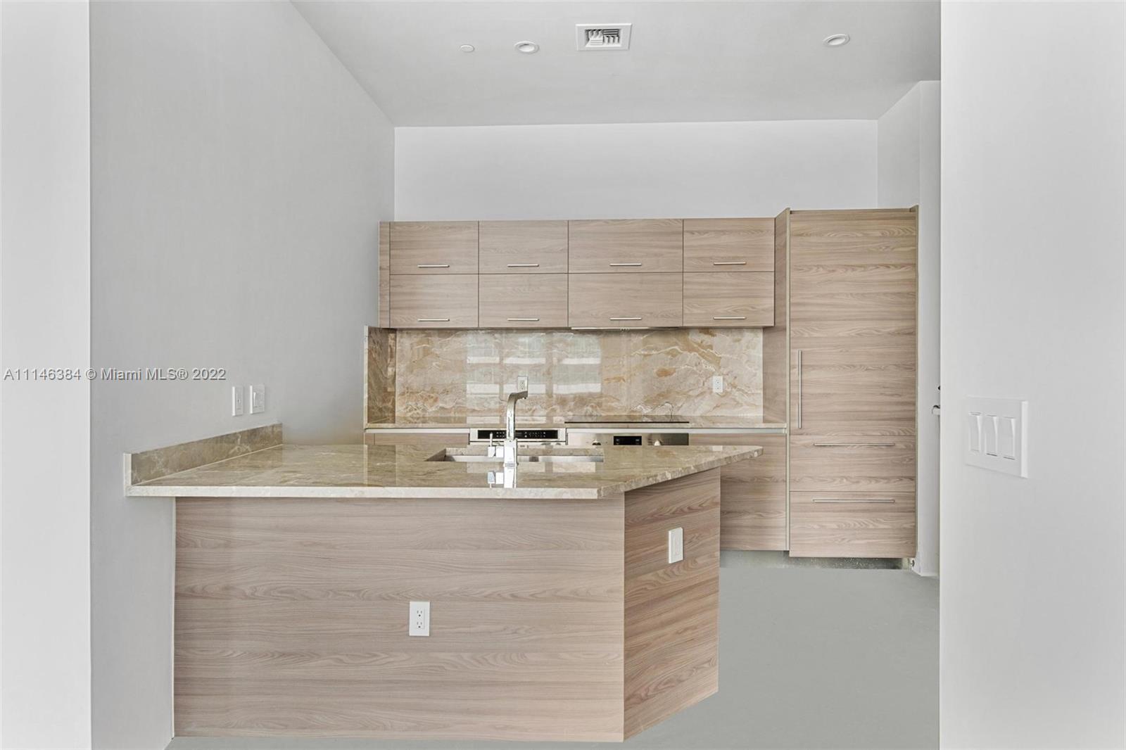 SLS Hotel and Residences - Residential