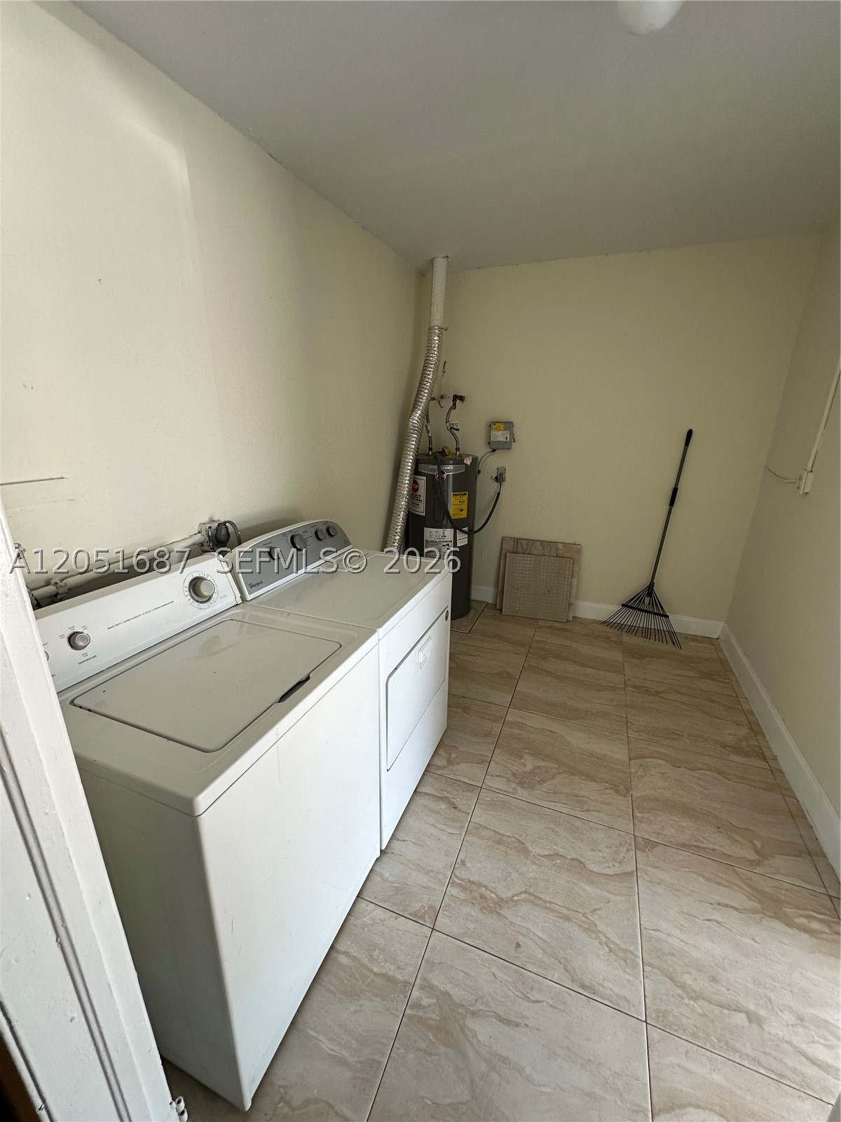 FAIRMONT - Residential Lease