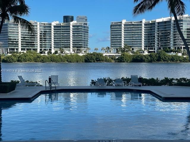 VILLAGE BY THE BAY EXCLUSIVE LOCATION IN AVENTURA BEST! 1/1 SPACIOUS CARPET PRISTINE CONDITION TRANQUIL LIVING BEAUTIFUL GROUNDS GREAT AMENITIES WALK TO SHOPS RESTAURANTS AND THE FAMOUS AVENTURA MALL. SELLER REQUIRES BUYER TO TAKE OVER  ASSESSMENT