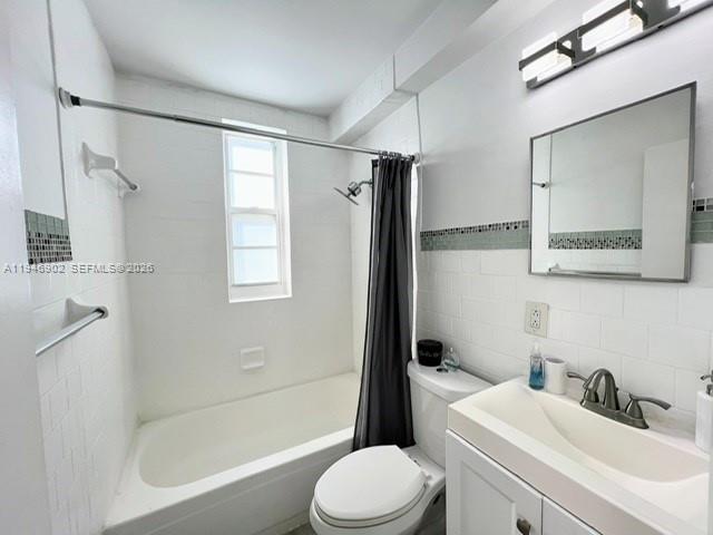 BAY DRIVE CONDO - Residential