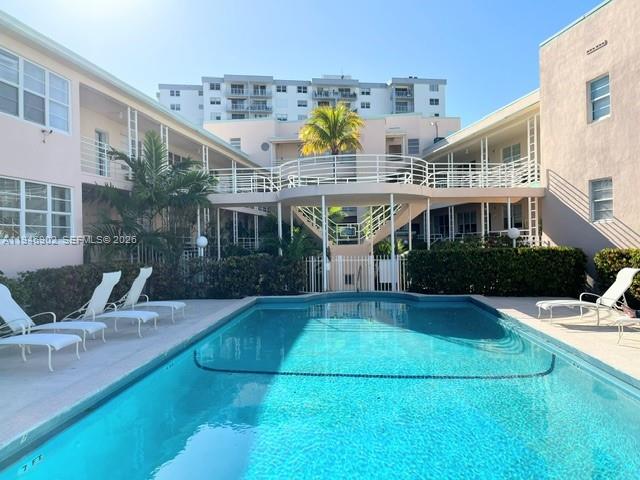 BAY DRIVE CONDO - Residential