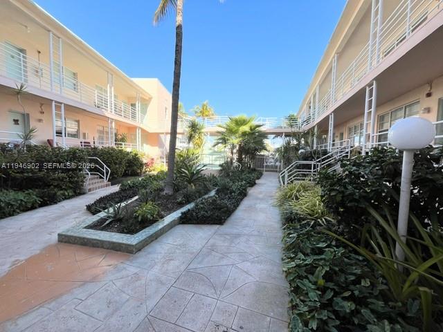 BAY DRIVE CONDO - Residential