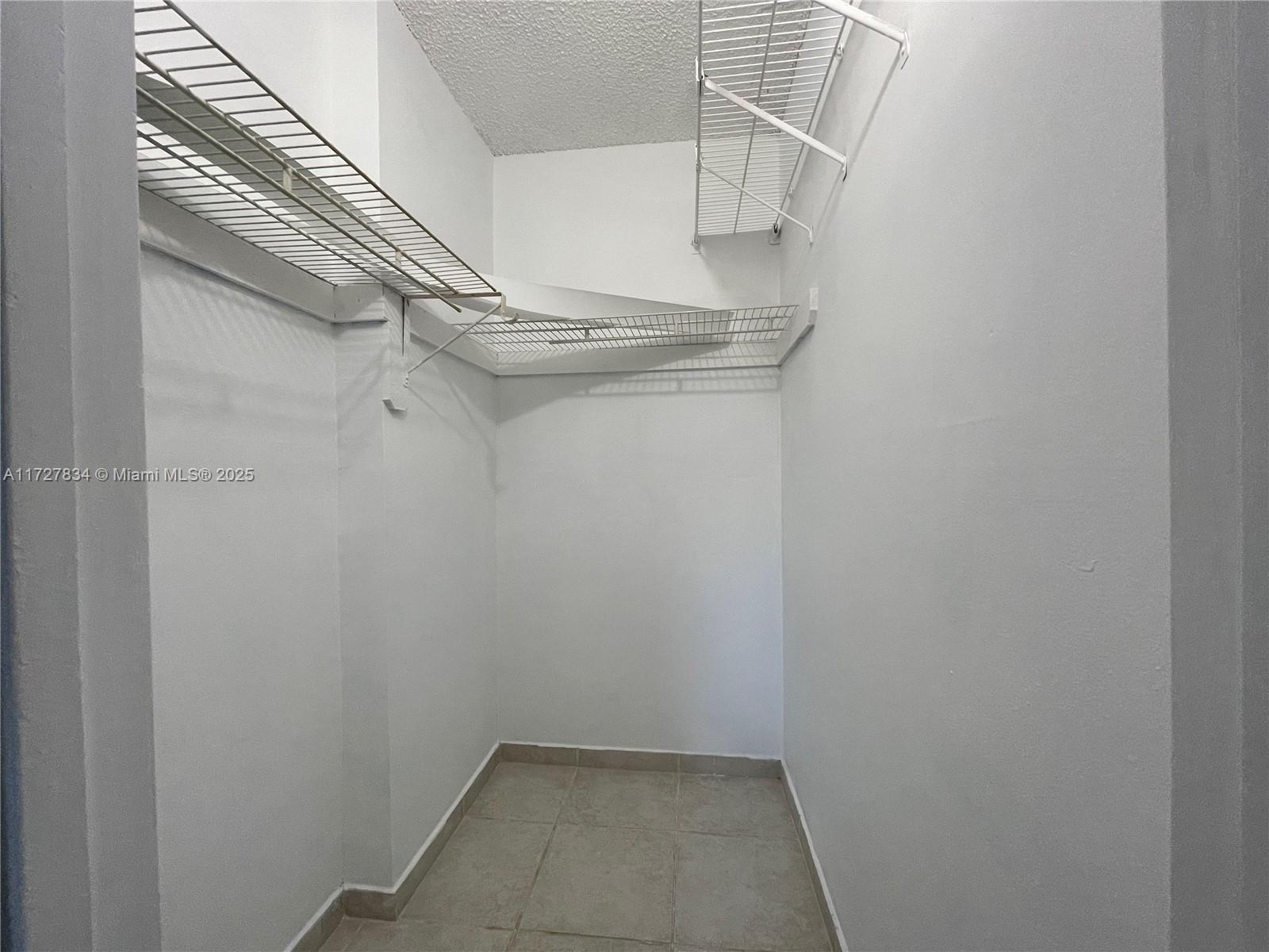 TEMPO CONDO PH I - Residential Lease