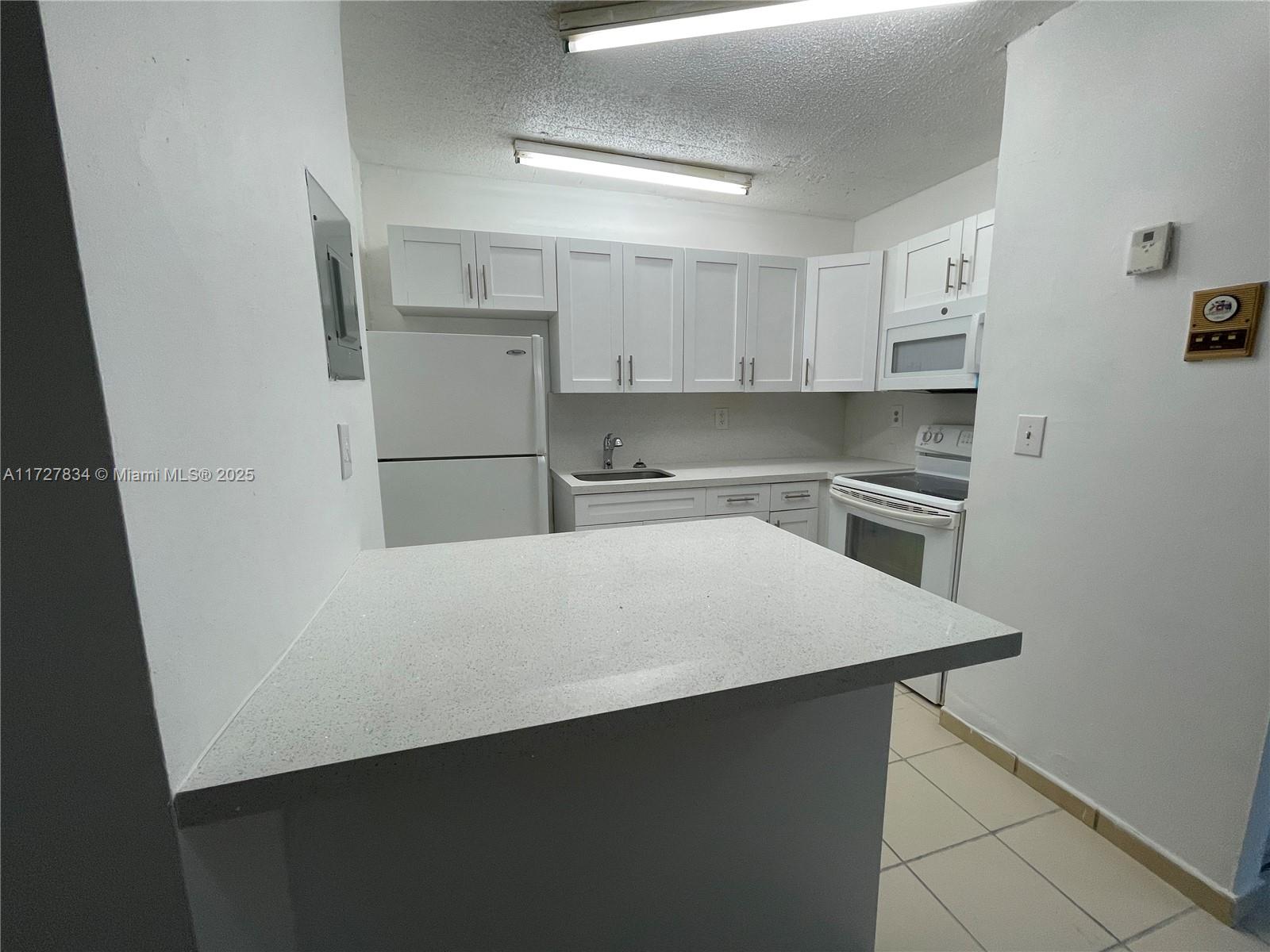 TEMPO CONDO PH I - Residential Lease