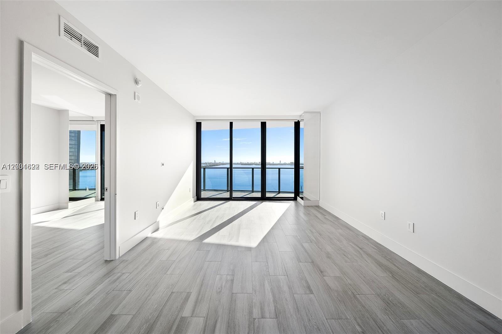 ICON BAY CONDO - Residential