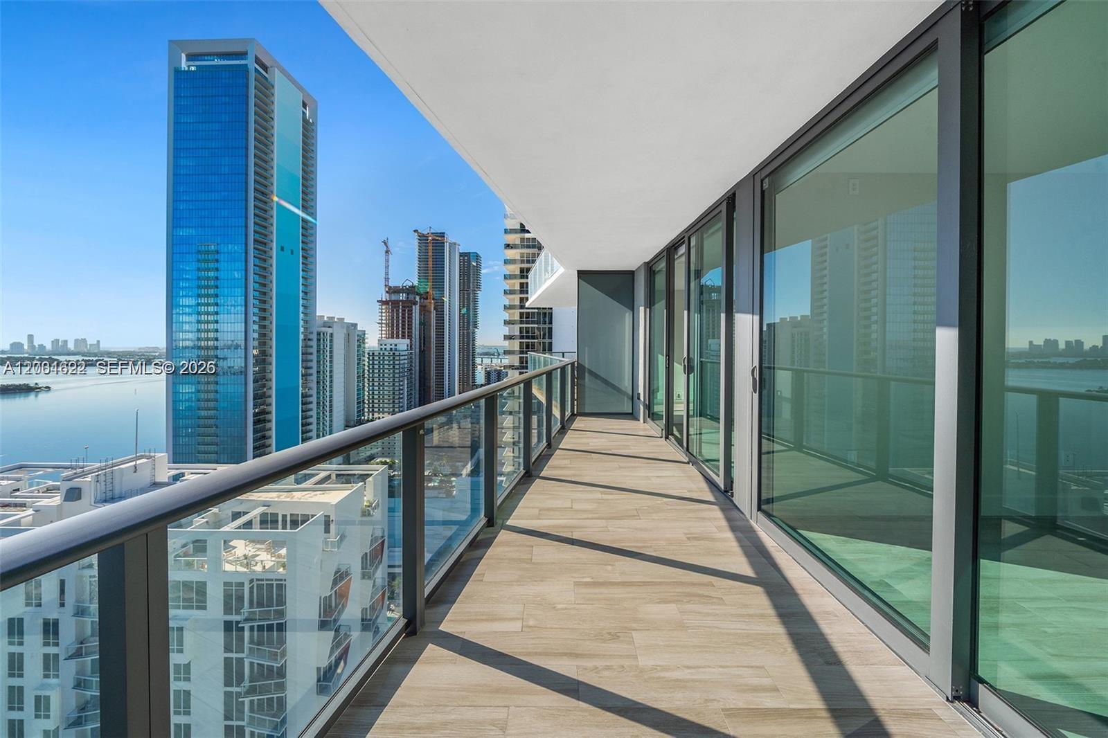 ICON BAY CONDO - Residential