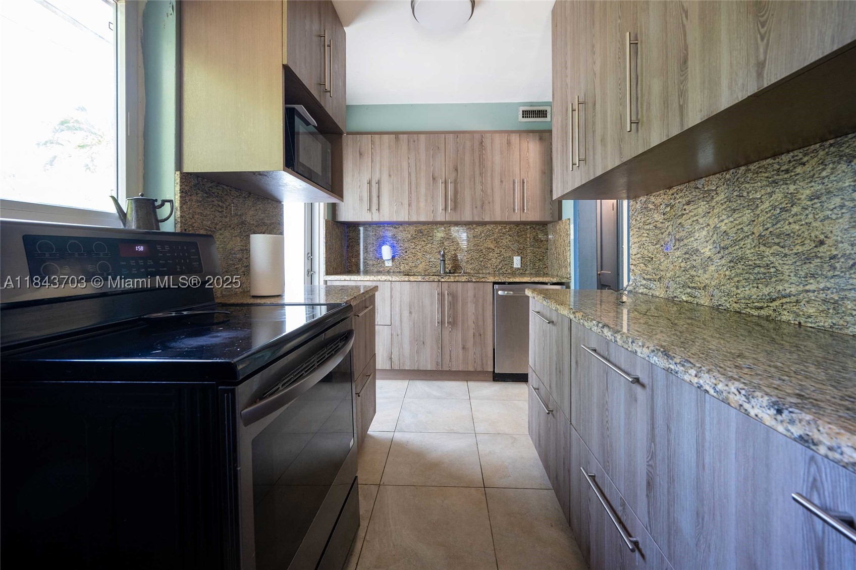 IRONS MANOR 2ND ADDN - Residential