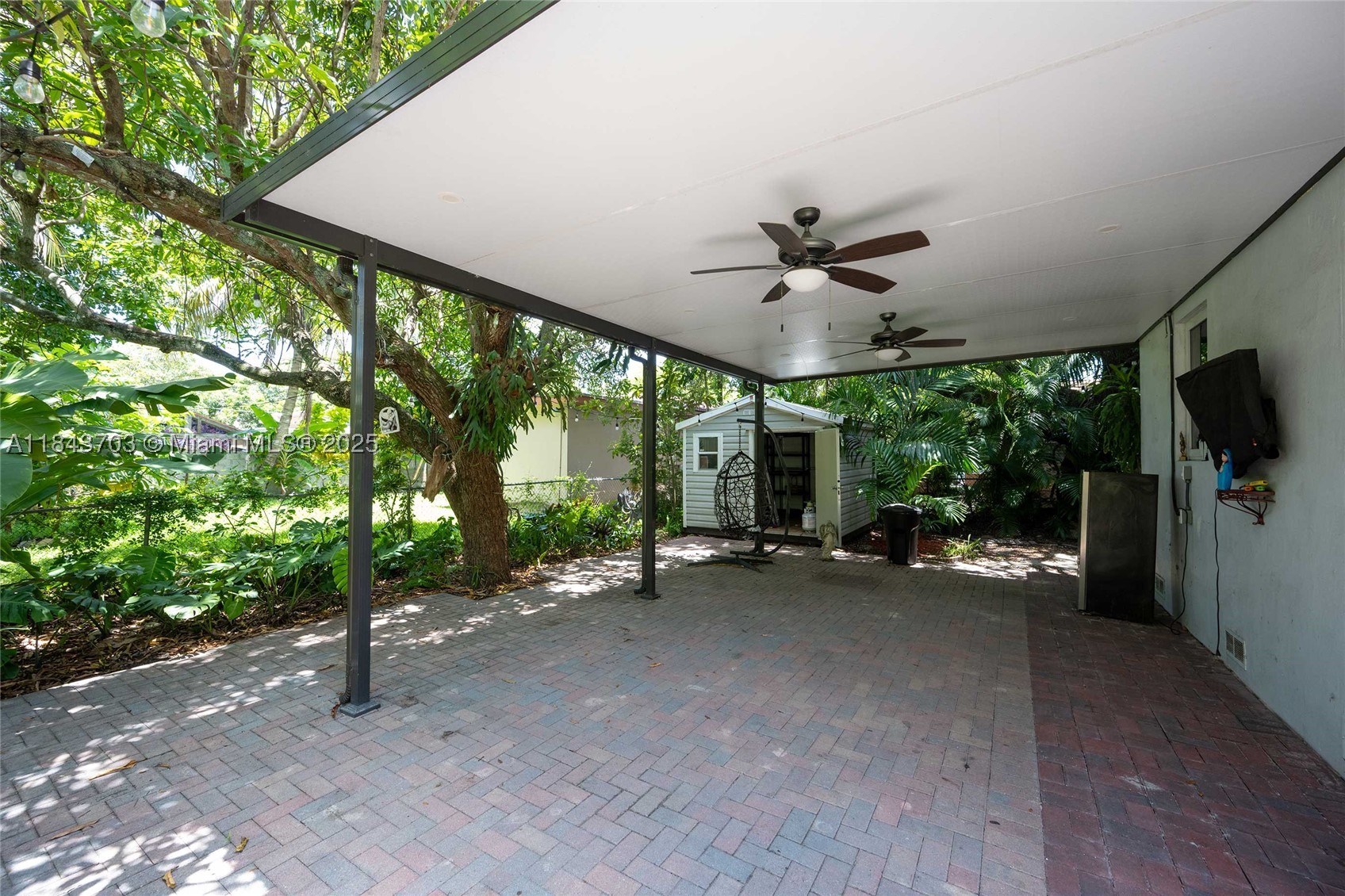 IRONS MANOR 2ND ADDN - Residential