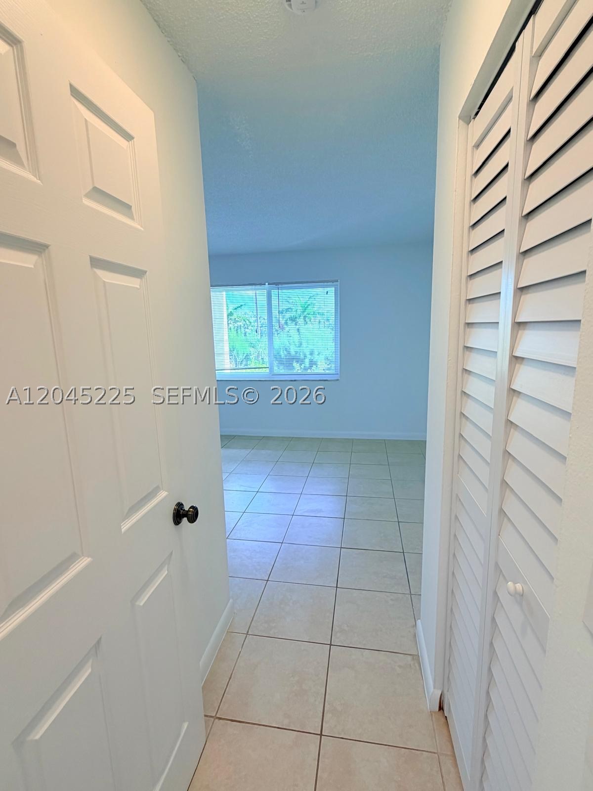 VILLAGE OF KINGS CREEK CO - Residential Lease