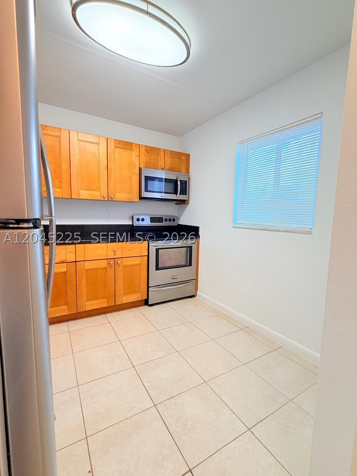 VILLAGE OF KINGS CREEK CO - Residential Lease
