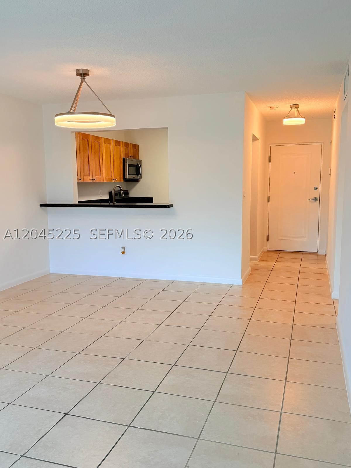 VILLAGE OF KINGS CREEK CO - Residential Lease