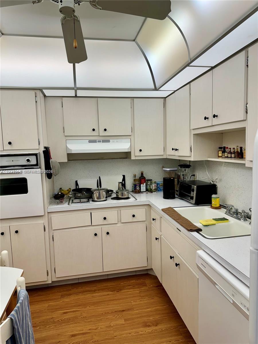 COASTAL TOWERS CONDO - Residential