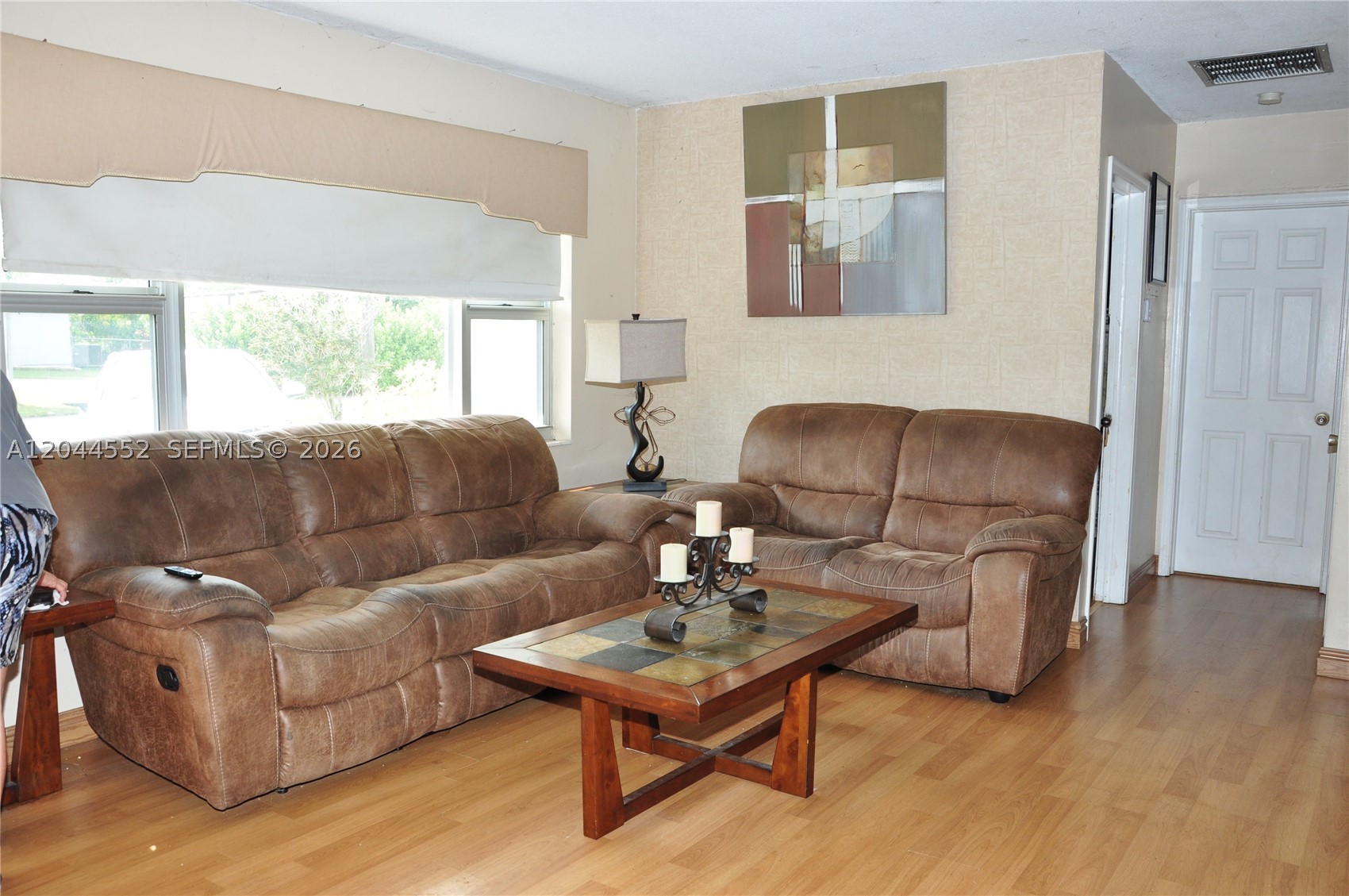 STIRLING LAKE - Residential