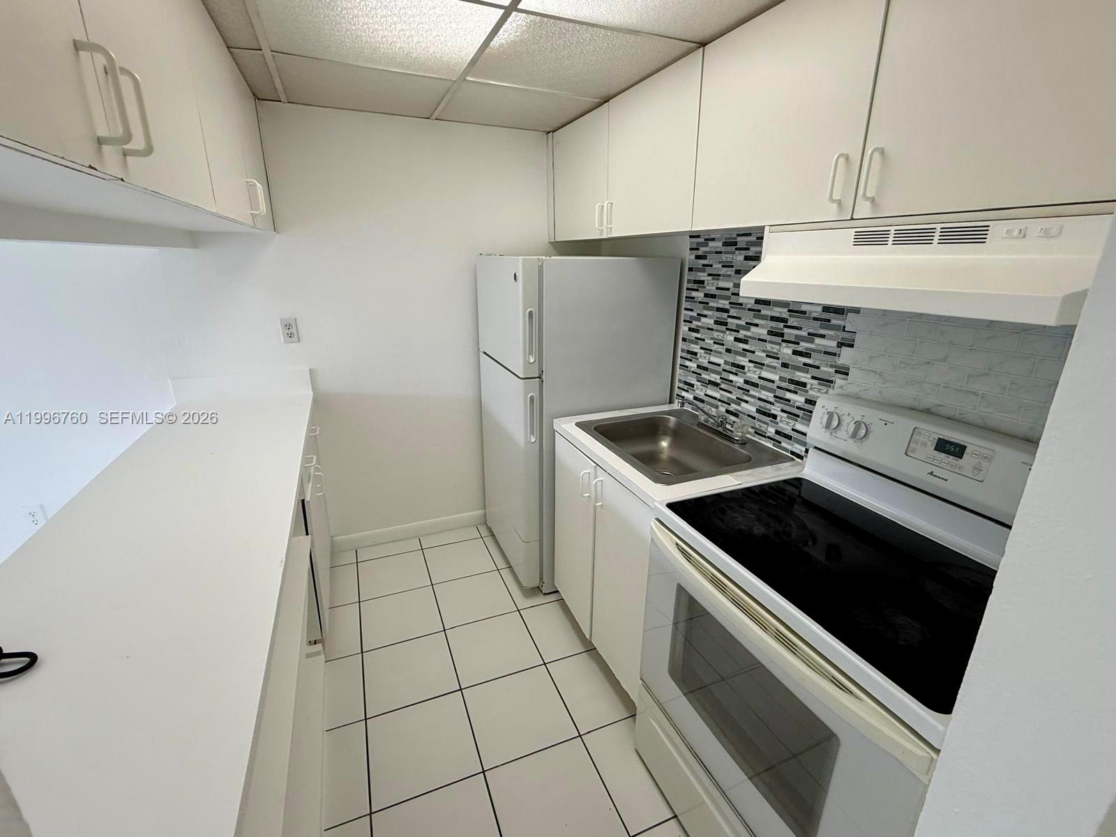 NEW WORLD CONDO APTS III - Residential