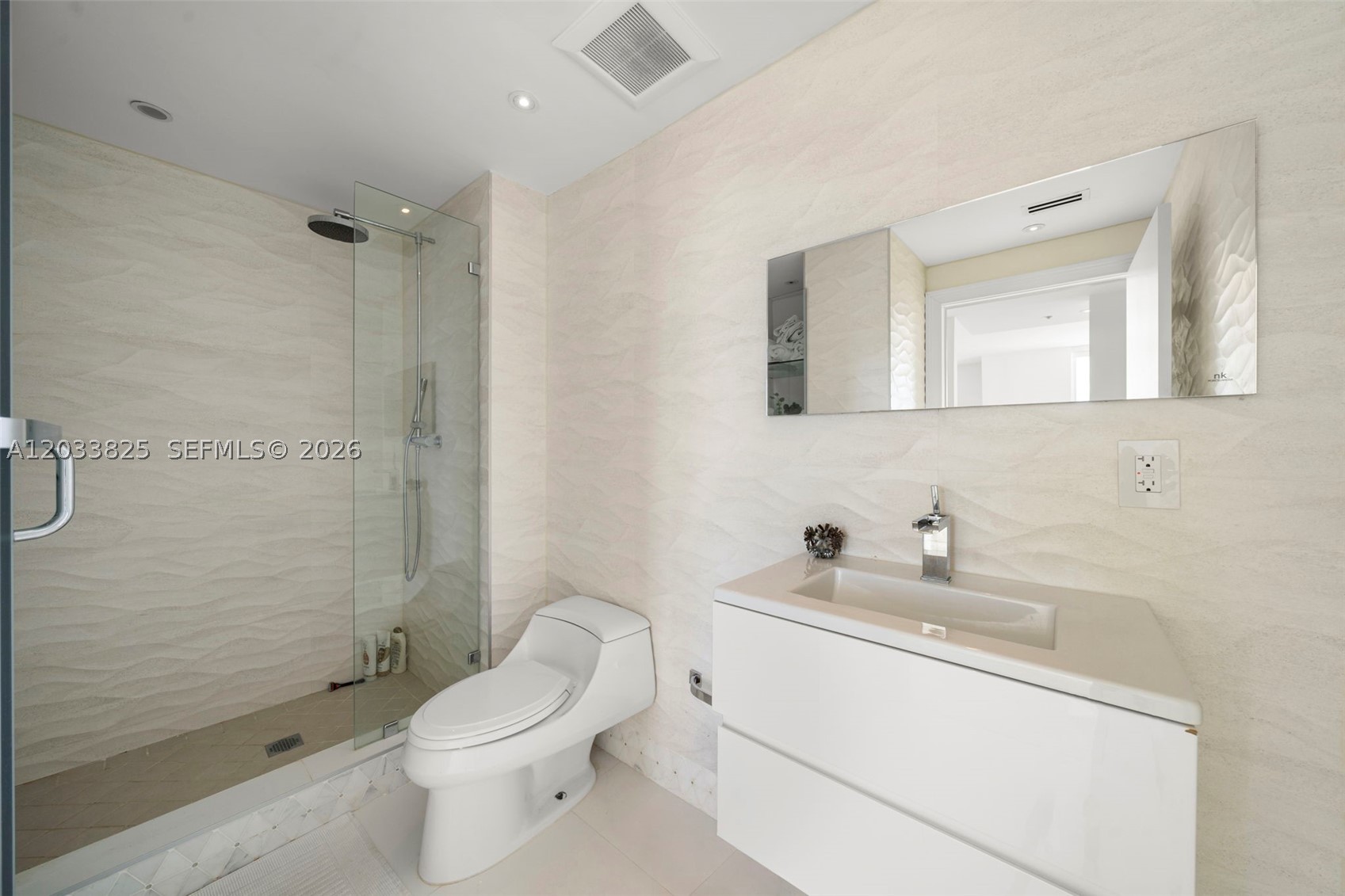 YACHT CLUB AT PORTOFINO C - Residential