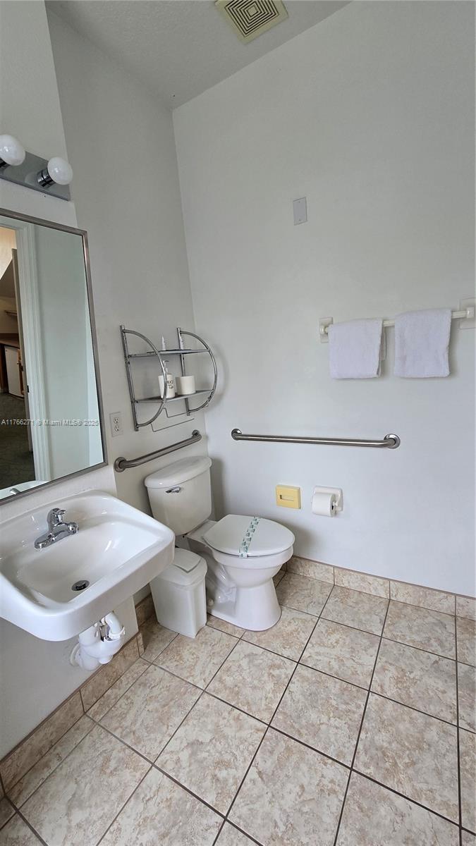 LAKE BERKLEY RESORT VILLAS - Residential
