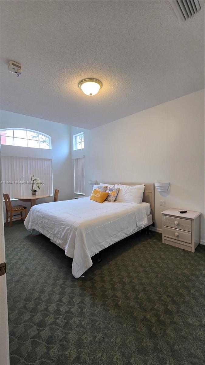 LAKE BERKLEY RESORT VILLAS - Residential
