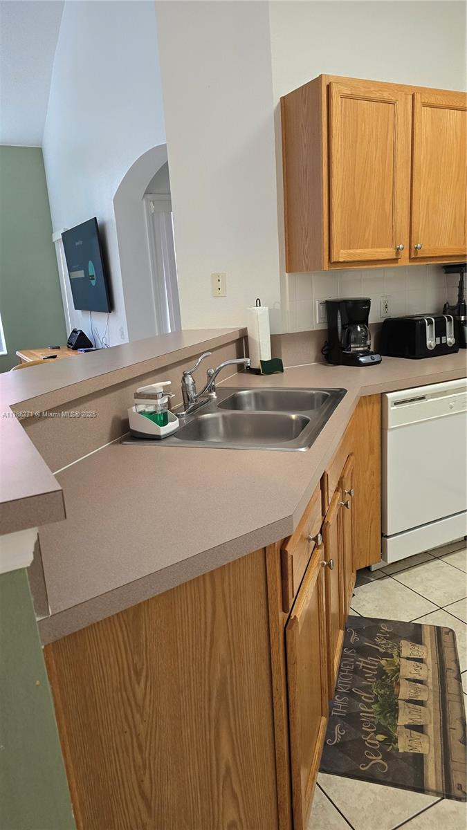 LAKE BERKLEY RESORT VILLAS - Residential