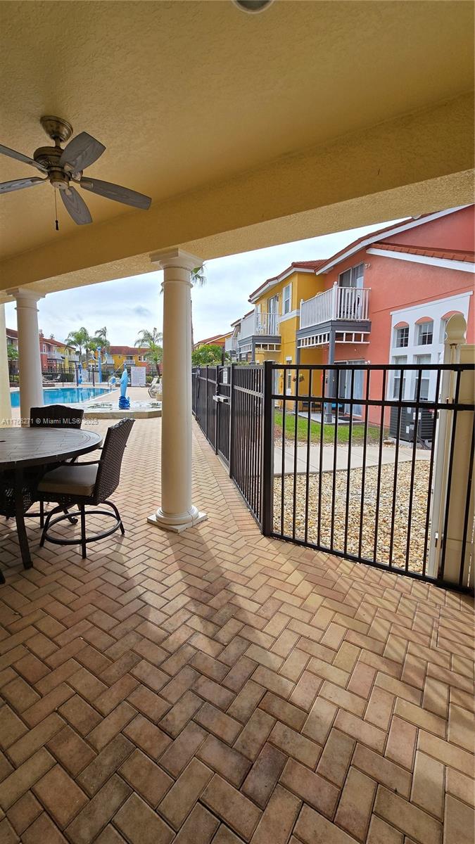 LAKE BERKLEY RESORT VILLAS - Residential