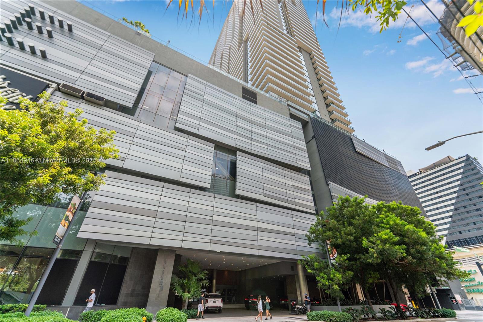 RISE CONDO - Residential