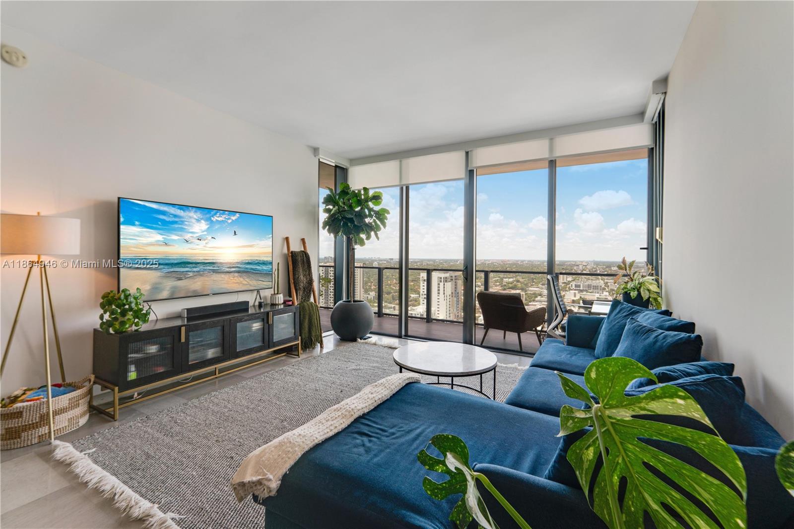RISE CONDO - Residential