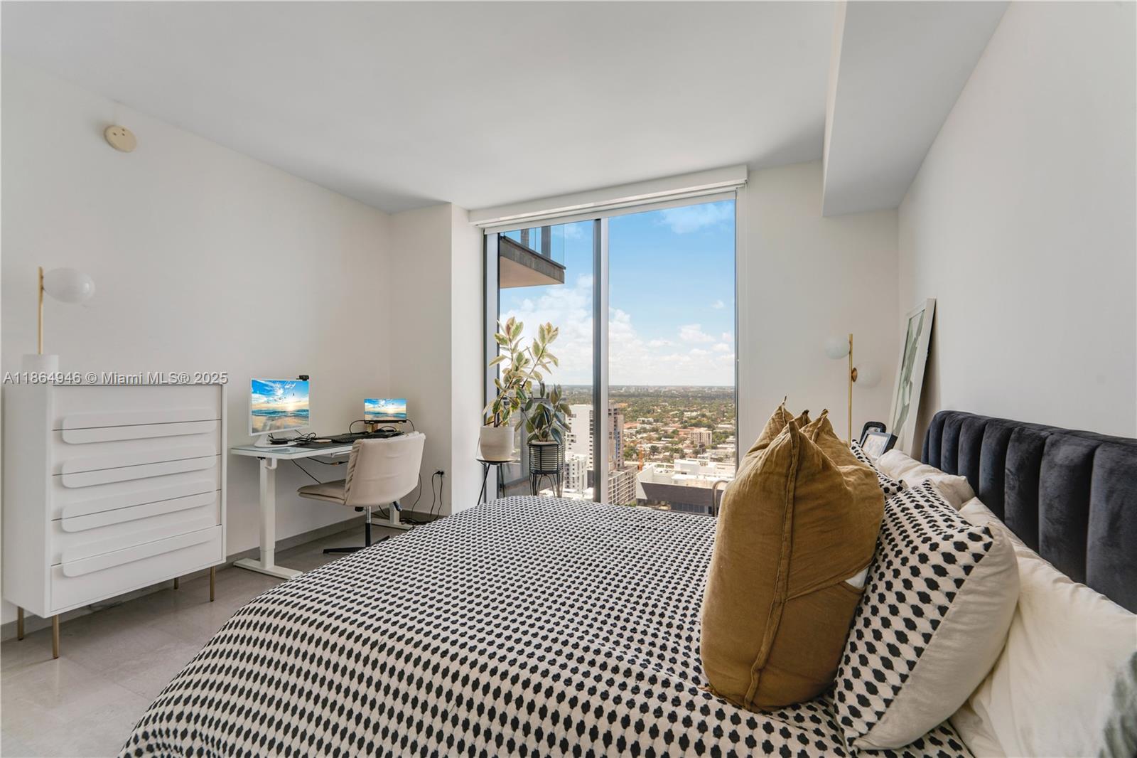 RISE CONDO - Residential