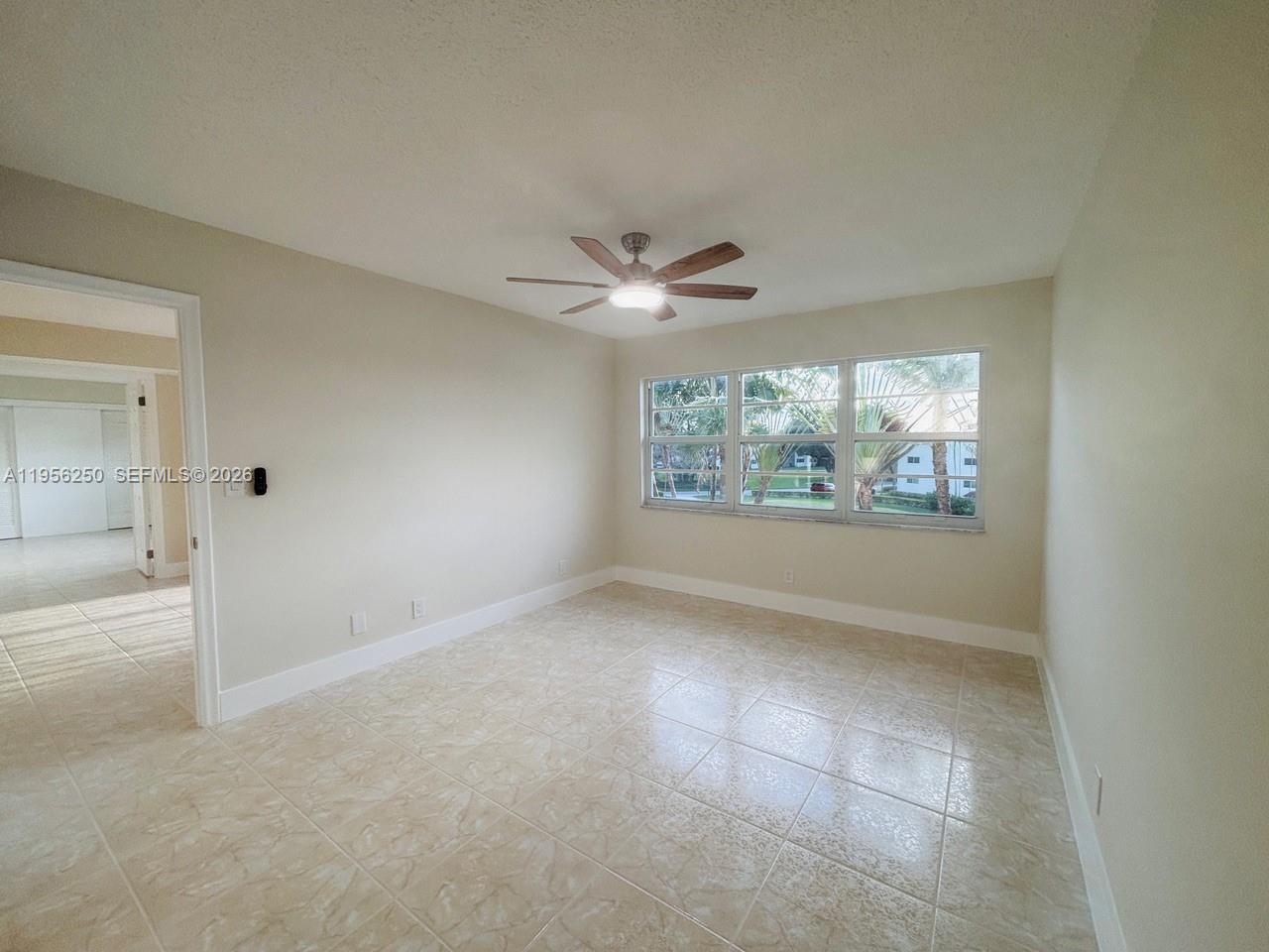 HOLLYBROOK GOLF - Residential
