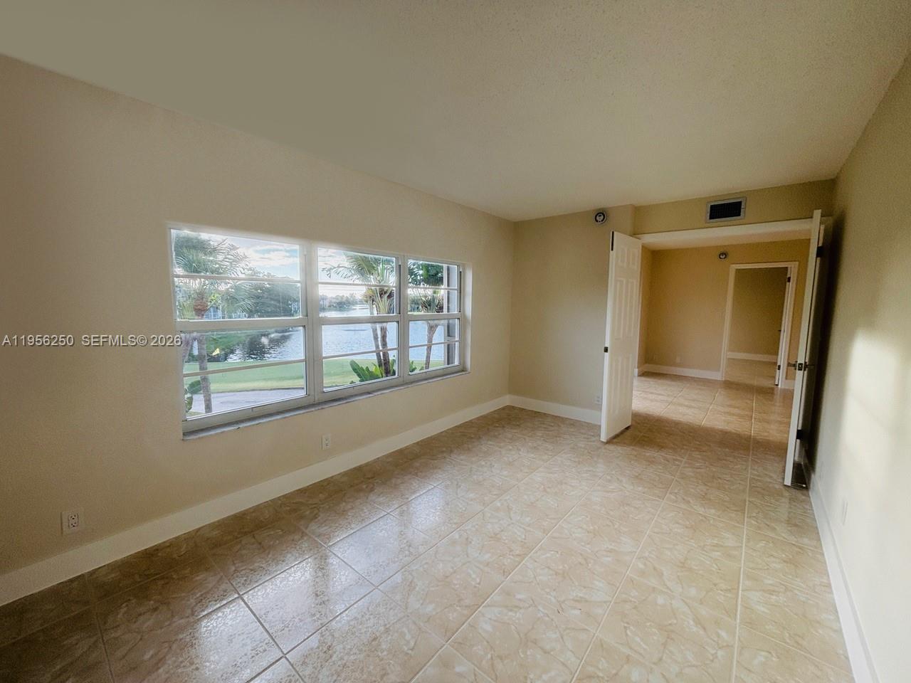 HOLLYBROOK GOLF - Residential