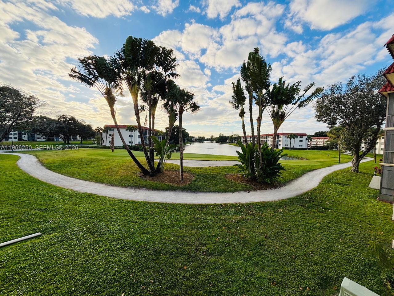 HOLLYBROOK GOLF - Residential