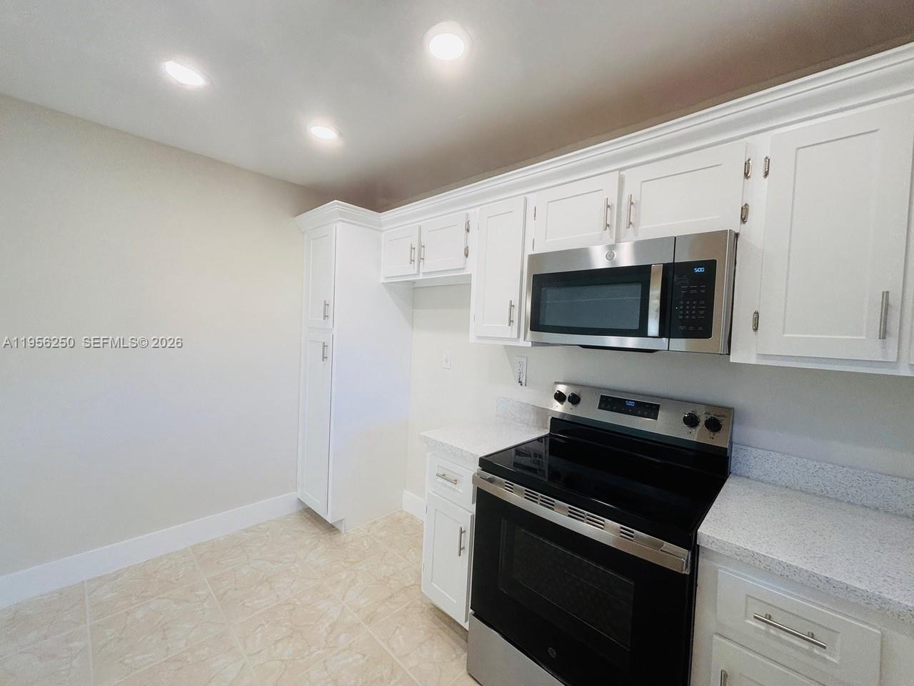HOLLYBROOK GOLF - Residential