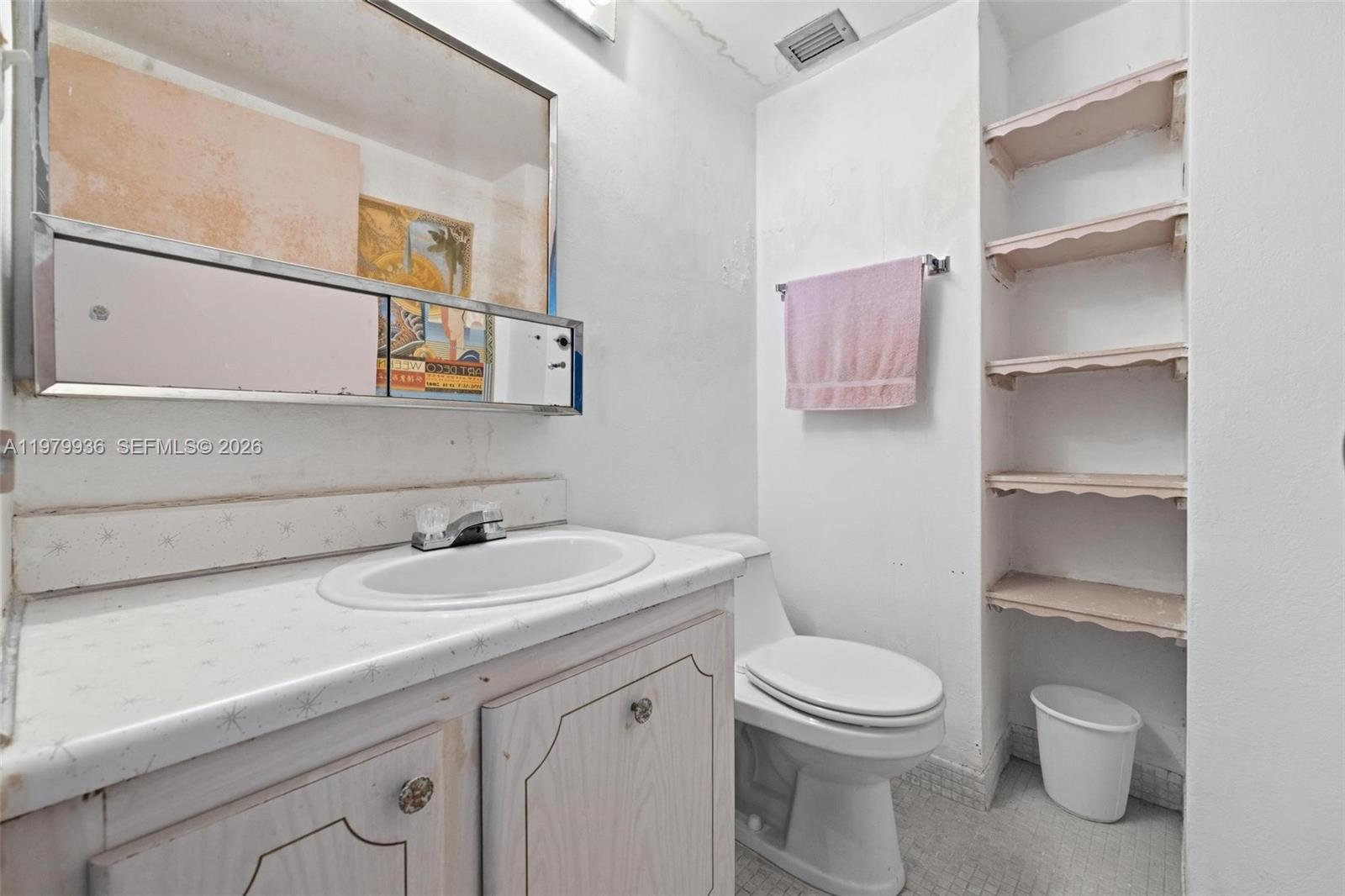 FOUR WINDS CONDO - Residential