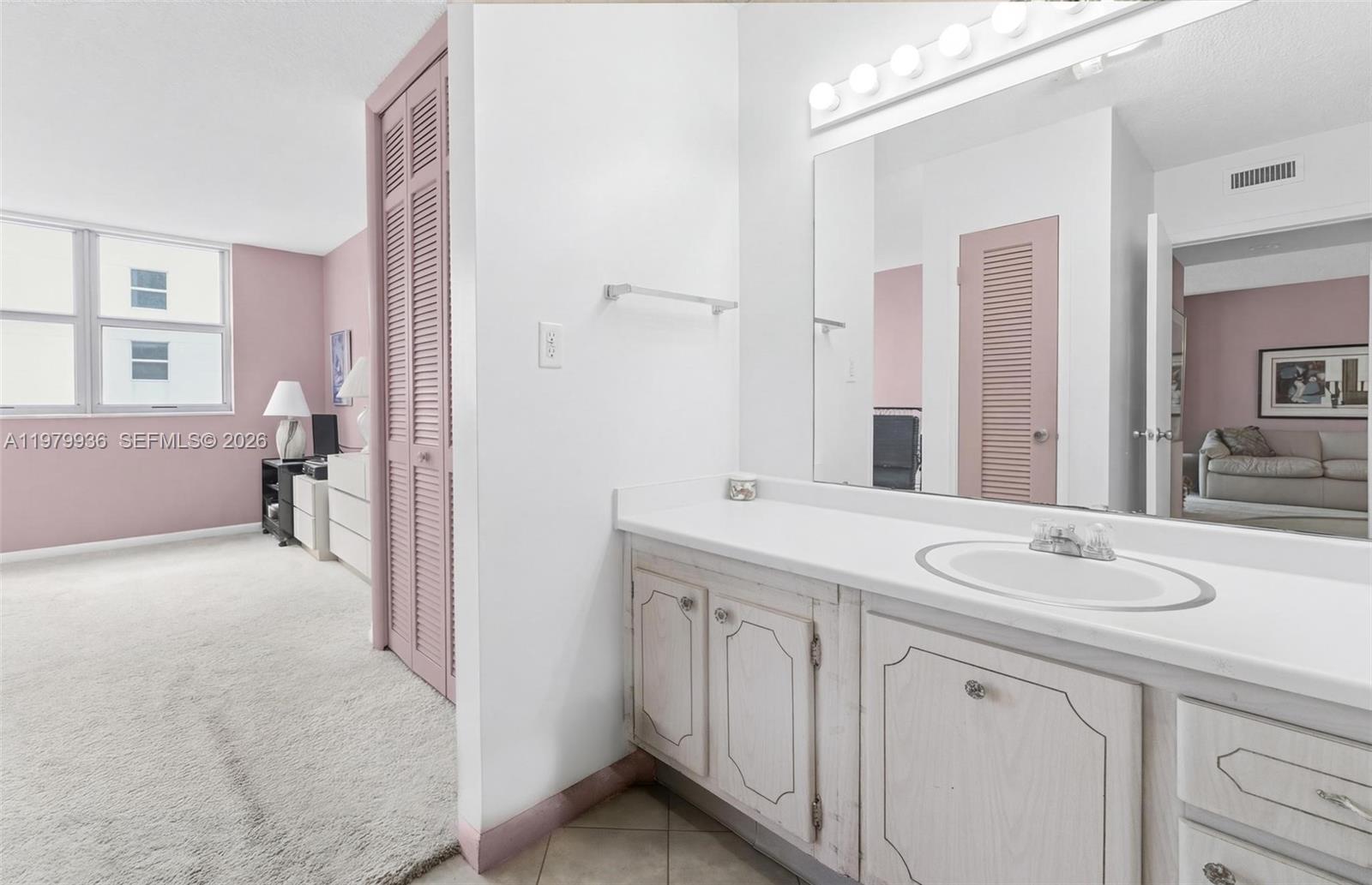 FOUR WINDS CONDO - Residential