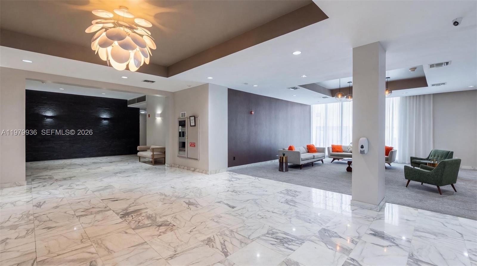 FOUR WINDS CONDO - Residential