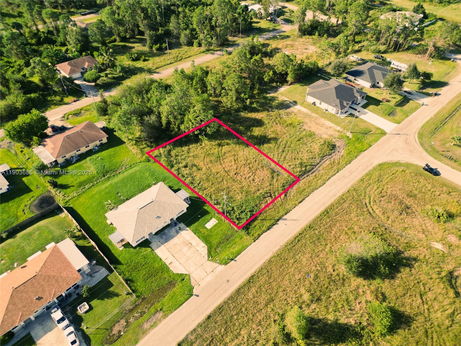 LEHIGH ACRES - Land