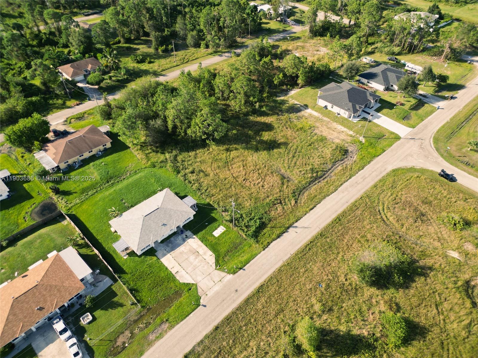 LEHIGH ACRES - Land