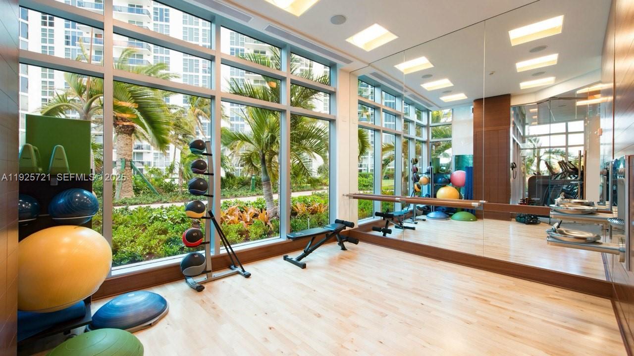 10295 COLLINS AVE RESDNTA - Residential